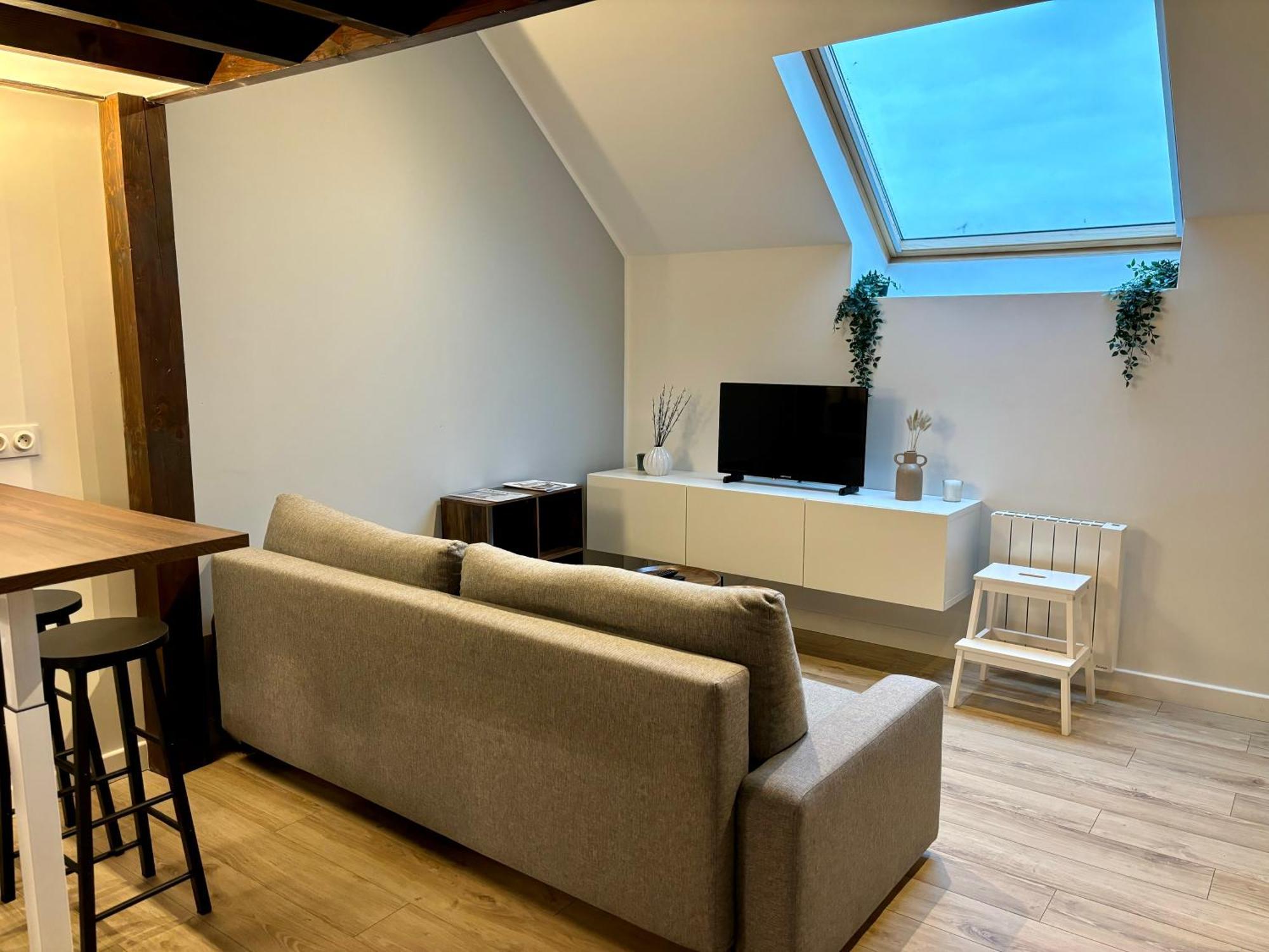Apartament Le Petit Jardin, Proche Gare, Hyper Centre Cambrai Zewnętrze zdjęcie